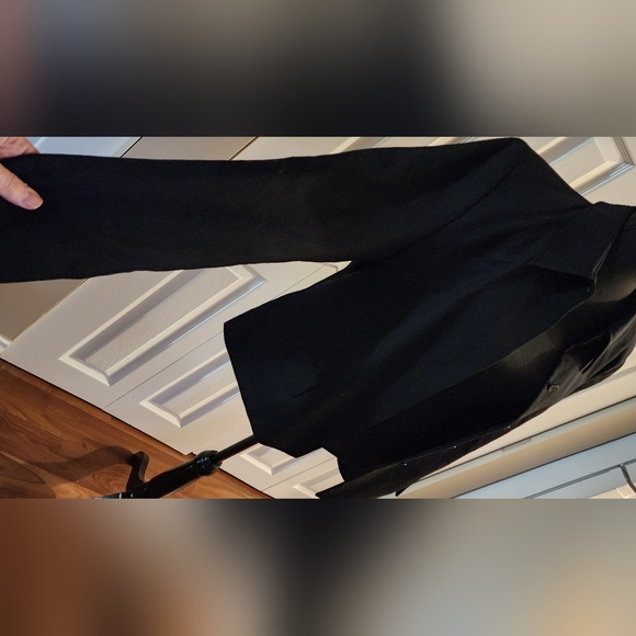 Black blazer - Picture 3 of 4